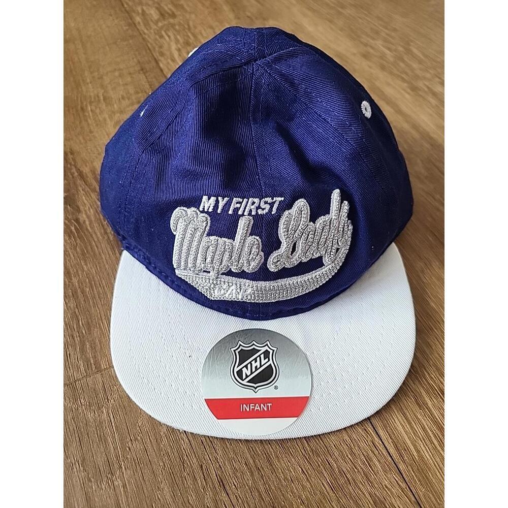 Infant Maple Leaf Cap - Picture 2 of 9